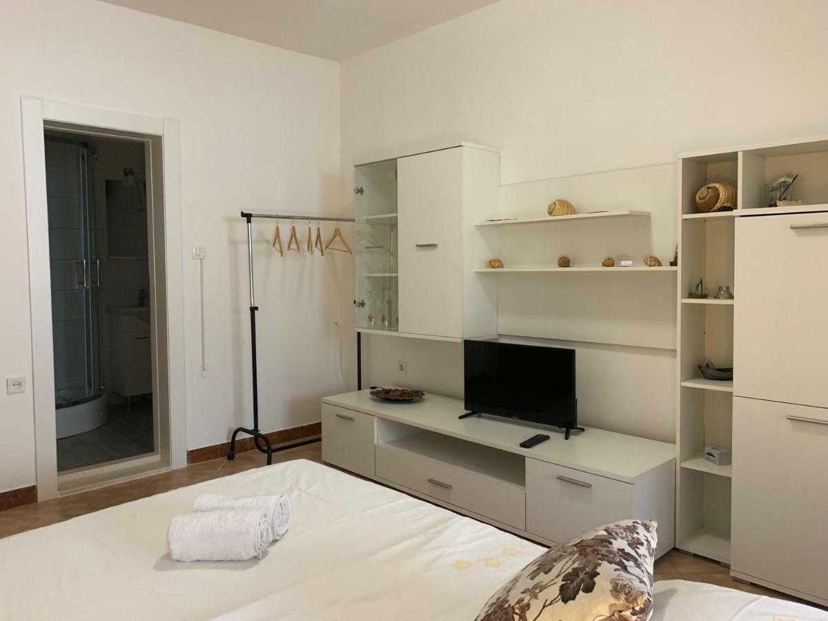 Apartments Zika Promajna Exteriör bild