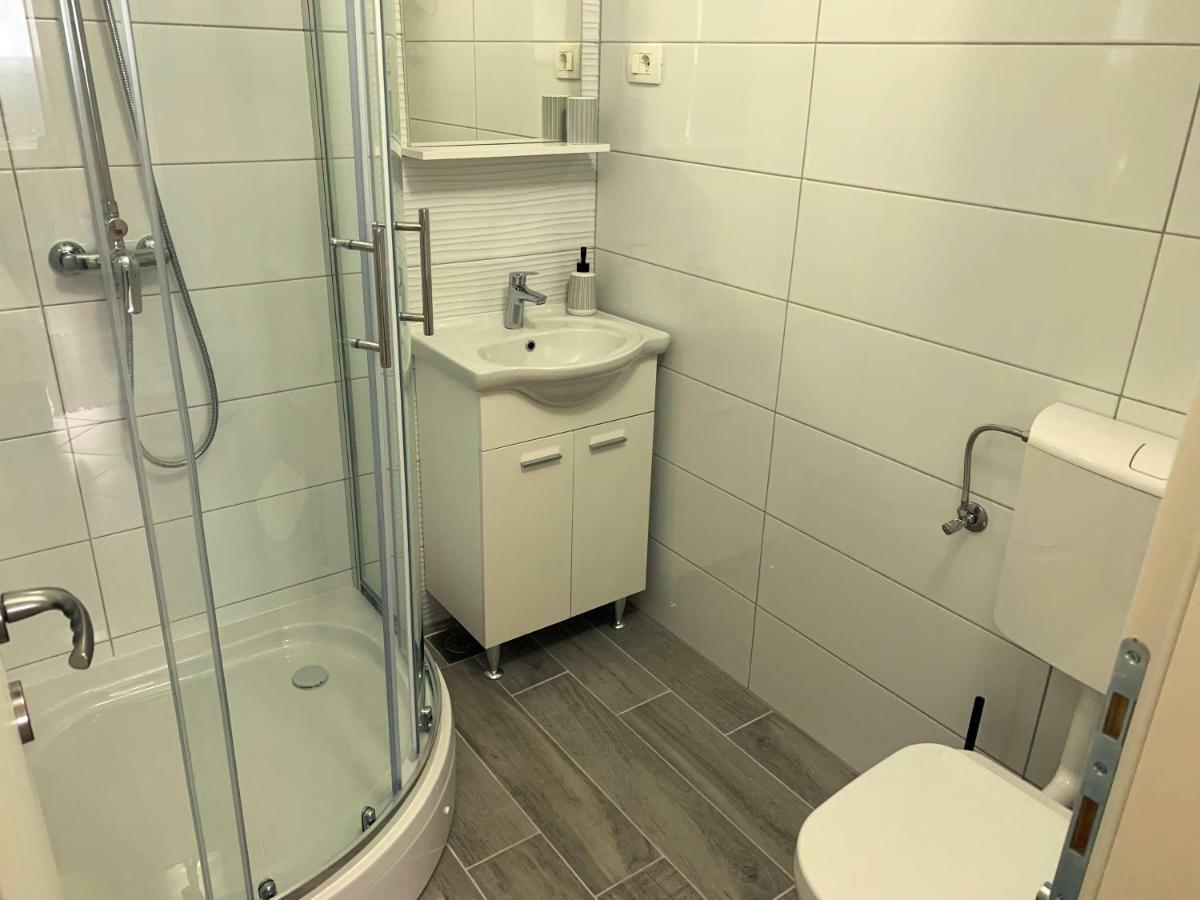 Apartments Zika Promajna Exteriör bild